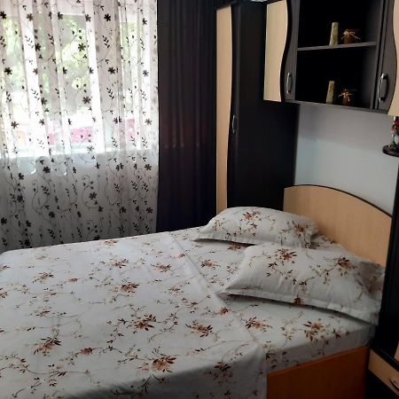 Апартаменты Apartament R&A Оршова Экстерьер фото