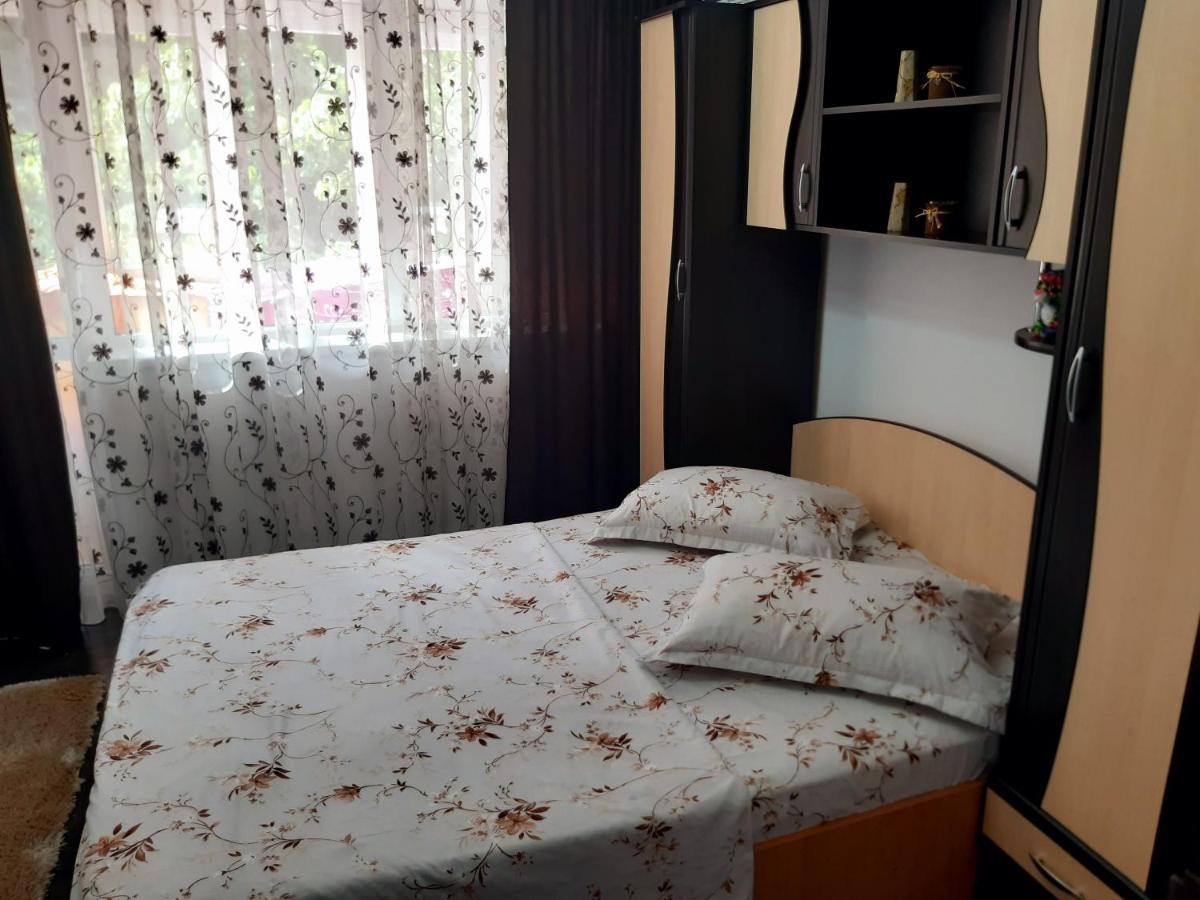Апартаменты Apartament R&A Оршова Экстерьер фото