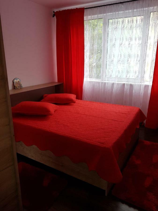 Апартаменты Apartament R&A Оршова Экстерьер фото